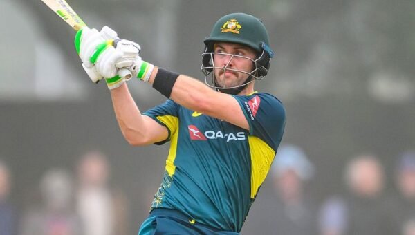 Inglis and Carey Put Australia Ahead as South Africa Toil on Day 2 at Newlands
