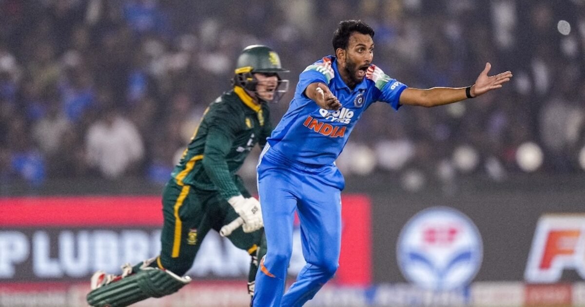 Prasidh Krishna bowling for India