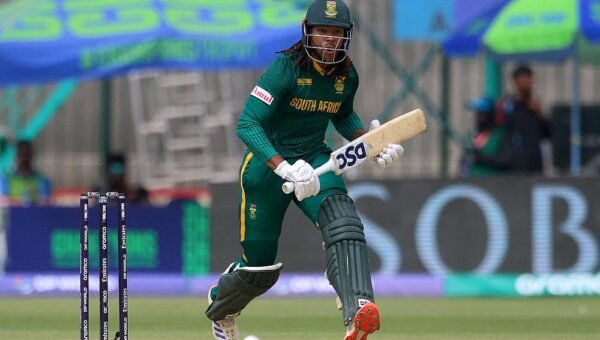 De Zorzi Out of First Australia Test With Hamstring
