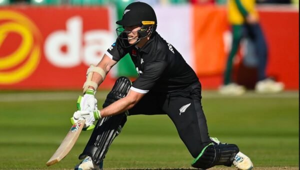 Bracewell Takes NZ Deal, Signs for Renegades