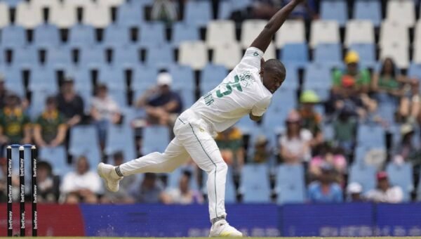 South Africa keep 17 players for Australia Test series